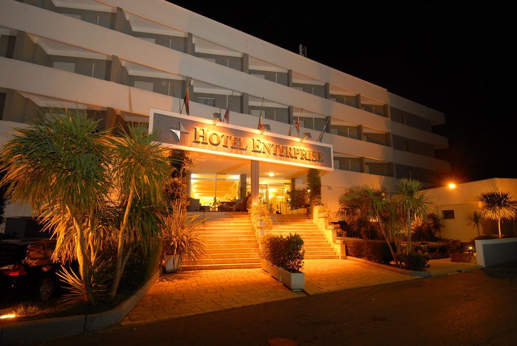 Hotel Enterprise Montalto di Castro Buitenkant foto