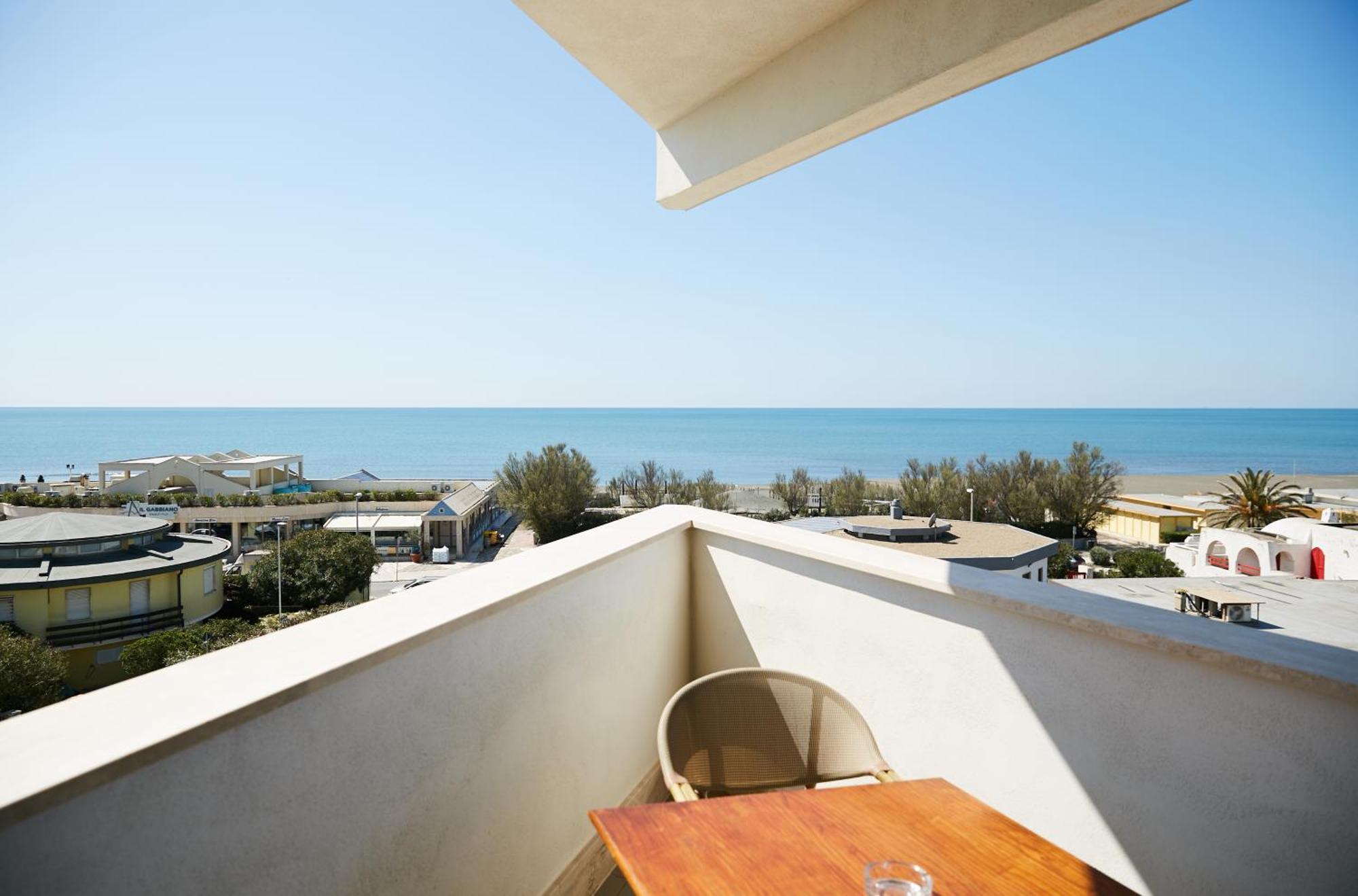 Hotel Enterprise Montalto di Castro Buitenkant foto