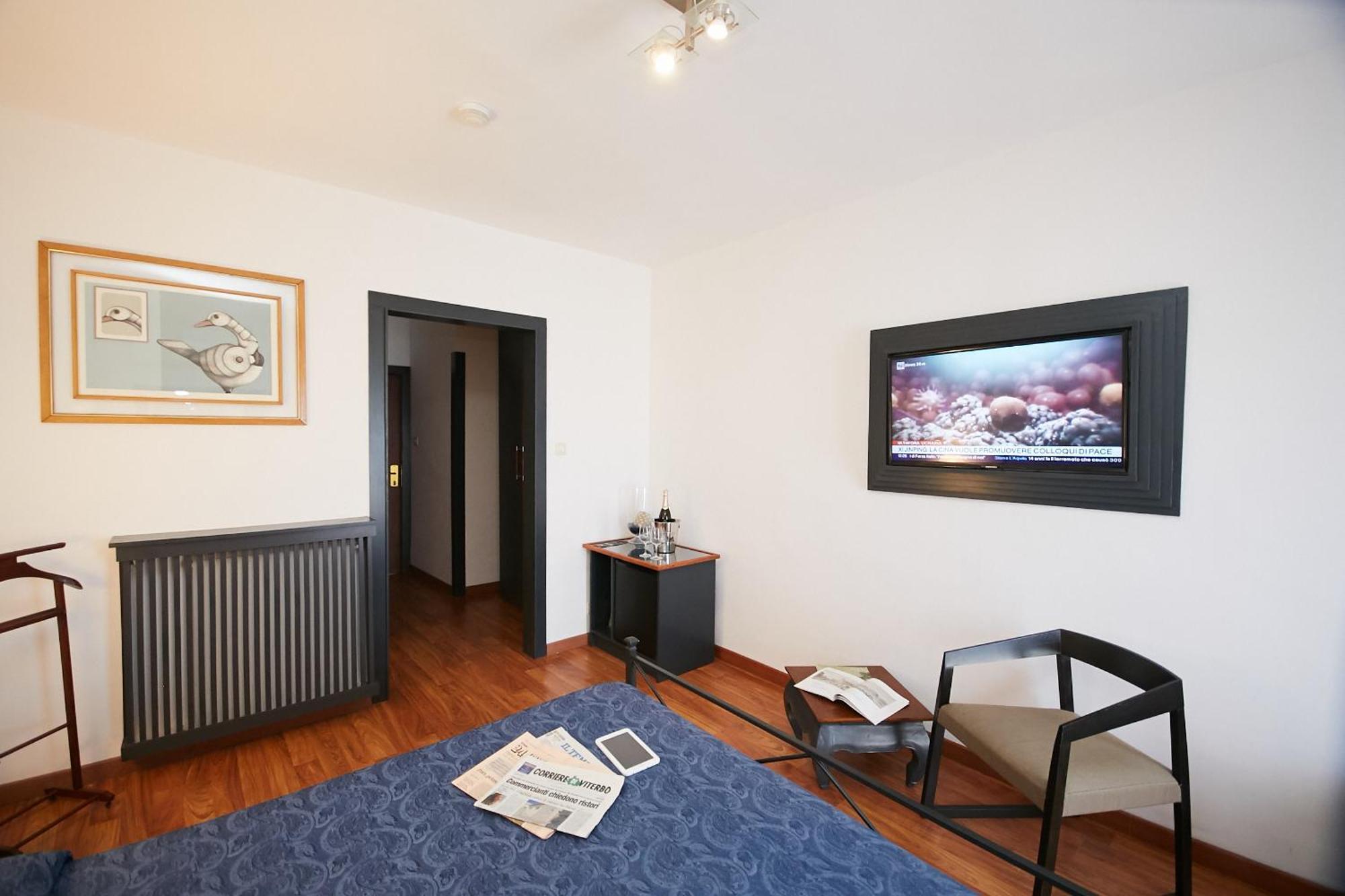 Hotel Enterprise Montalto di Castro Buitenkant foto