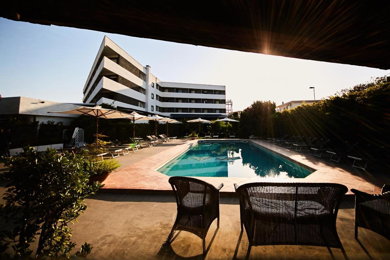 Hotel Enterprise Montalto di Castro Buitenkant foto